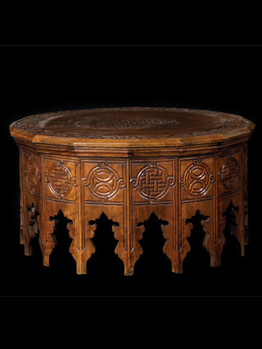 arabesque_antique_carved_table_walnut