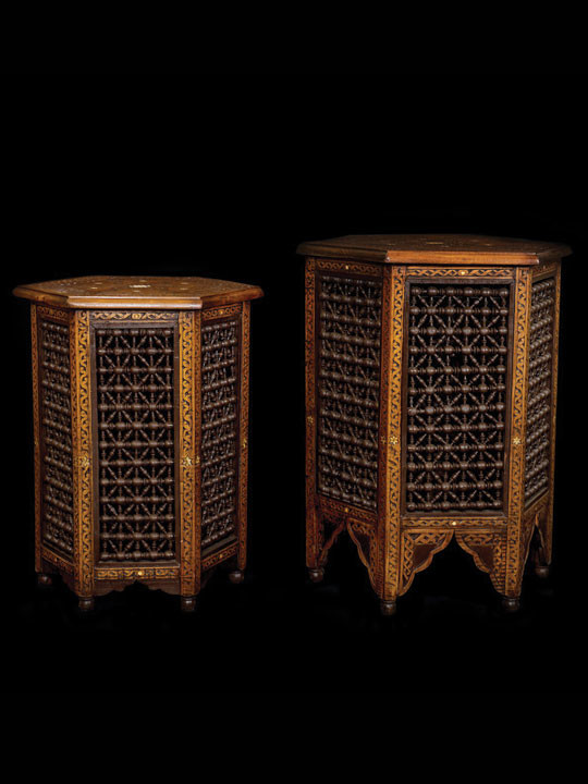 arabesque_hexangonal_table